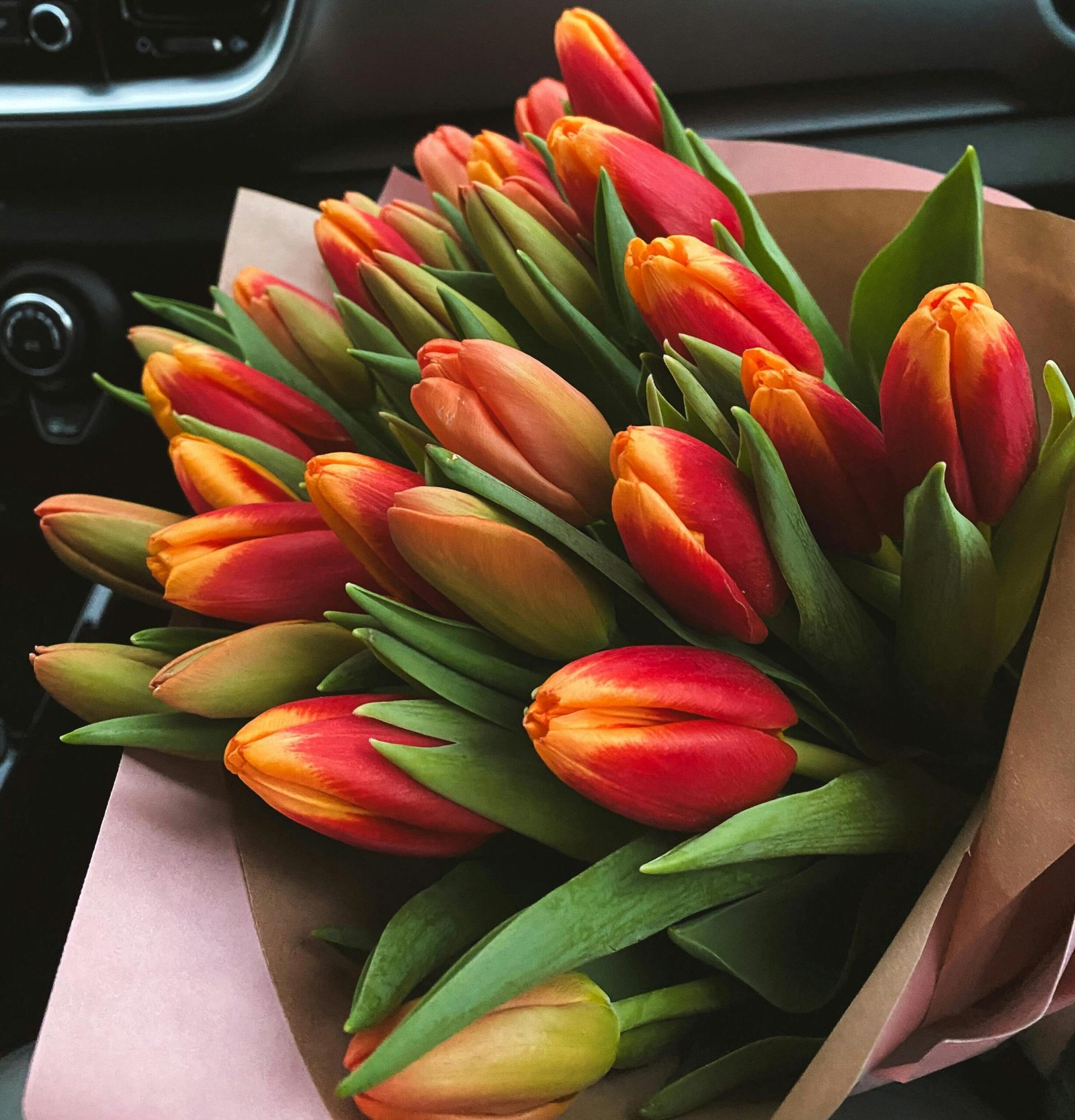 mix-color-tulips-bouquet