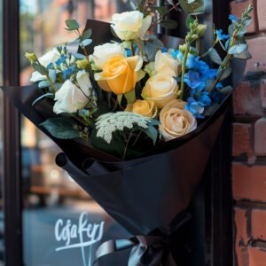 peach-and-white-rose-bouquet