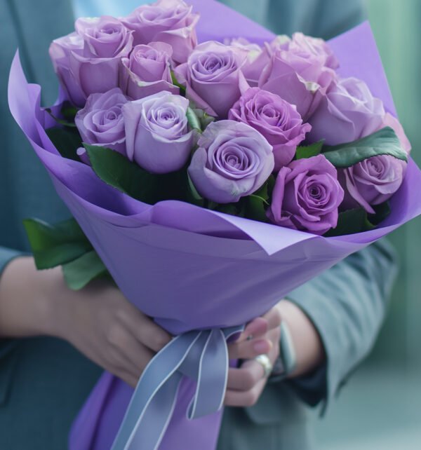 pruple-roses-bouquet