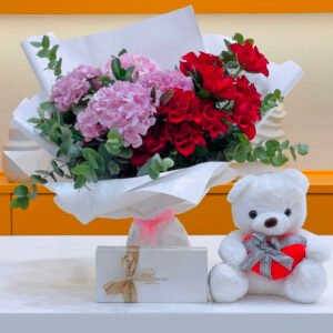 red-rose-bouquet-and bear