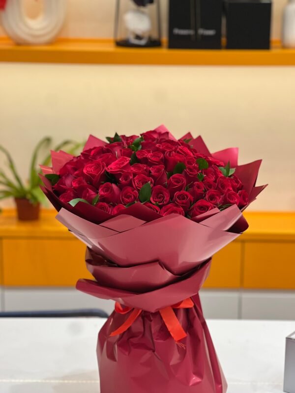 50-red-rose-bouquet