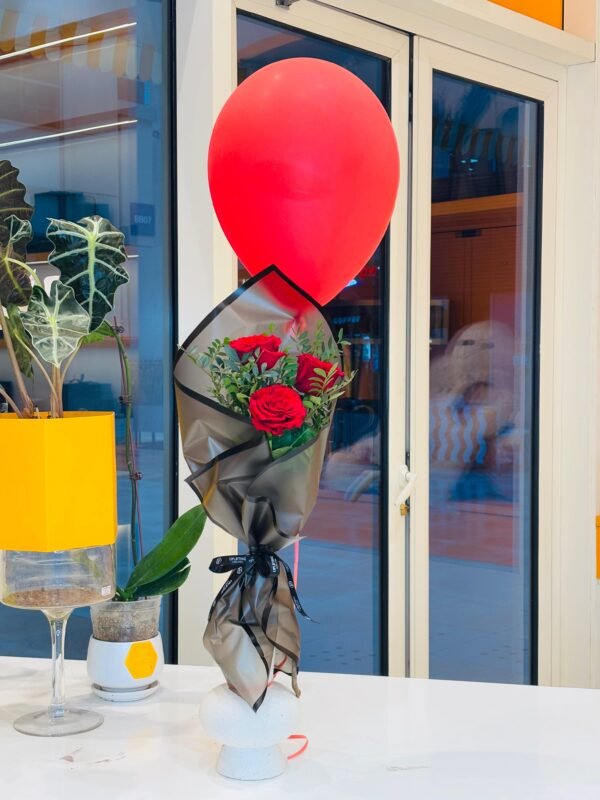 Red rose bouquet and Balloon